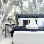 Tropical Boutique *
