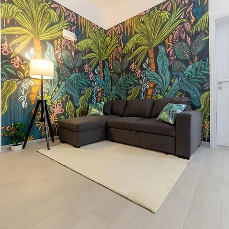 Tropical Boutique - *