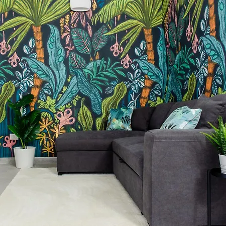 Апартаменти Tropical Boutique - *