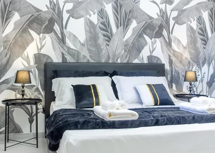 Tropical Boutique - *