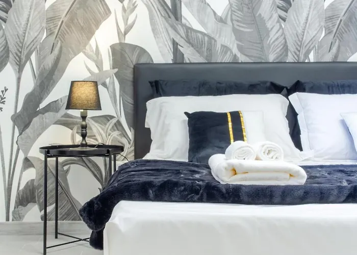 Tropical Boutique - *